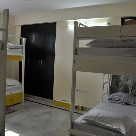 Friends Hostel New Delhi Eksteriør bilde
