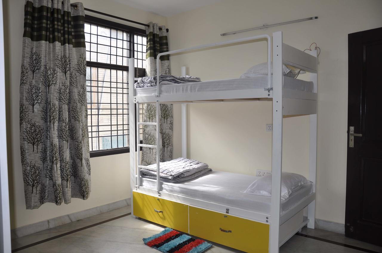 Friends Hostel New Delhi Eksteriør bilde