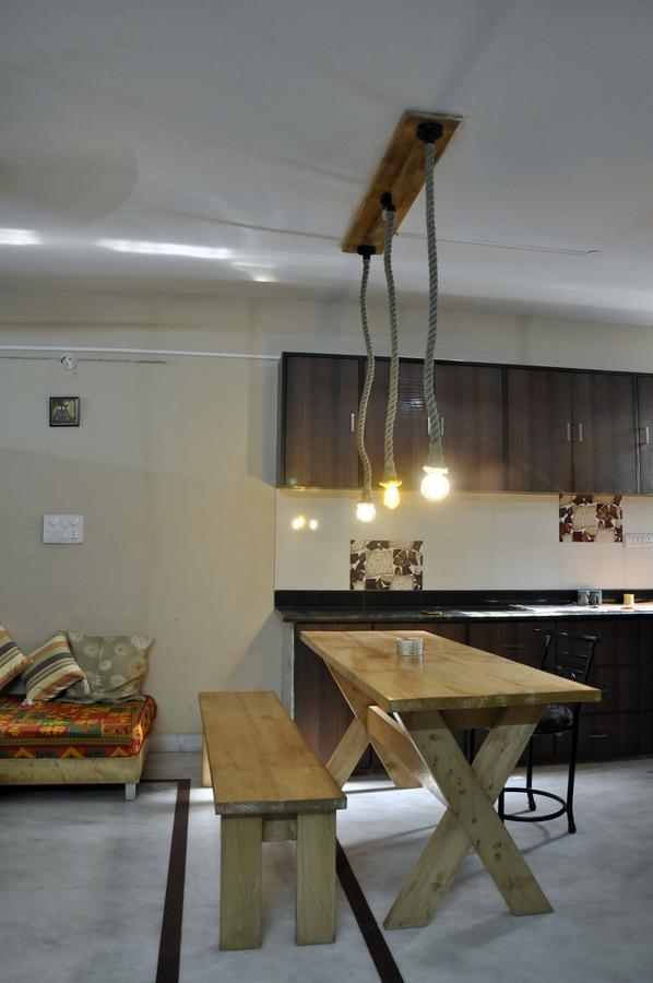 Friends Hostel New Delhi Eksteriør bilde