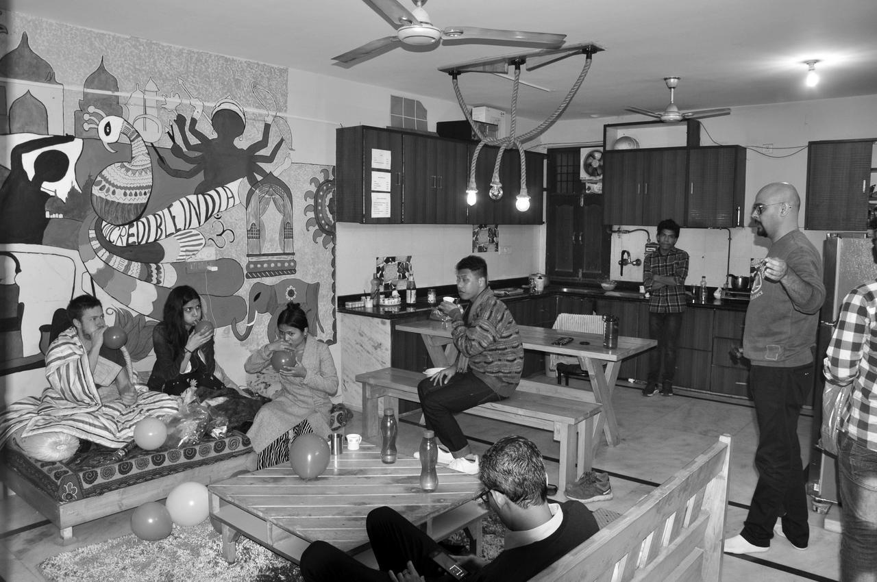 Friends Hostel New Delhi Eksteriør bilde